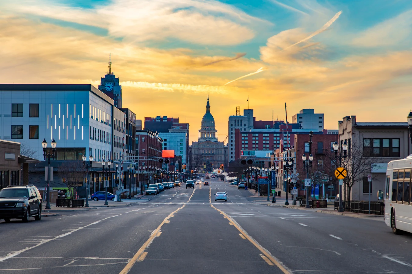 Commercial roofing consultation in Lansing